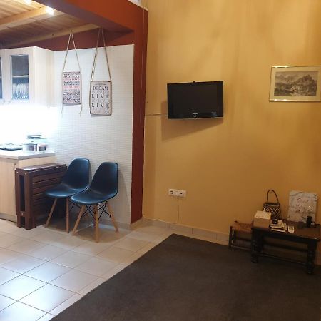Angeliki's Apartment Athena Bagian luar foto